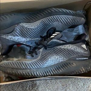 Boys size 6 1/2 alpha bounces